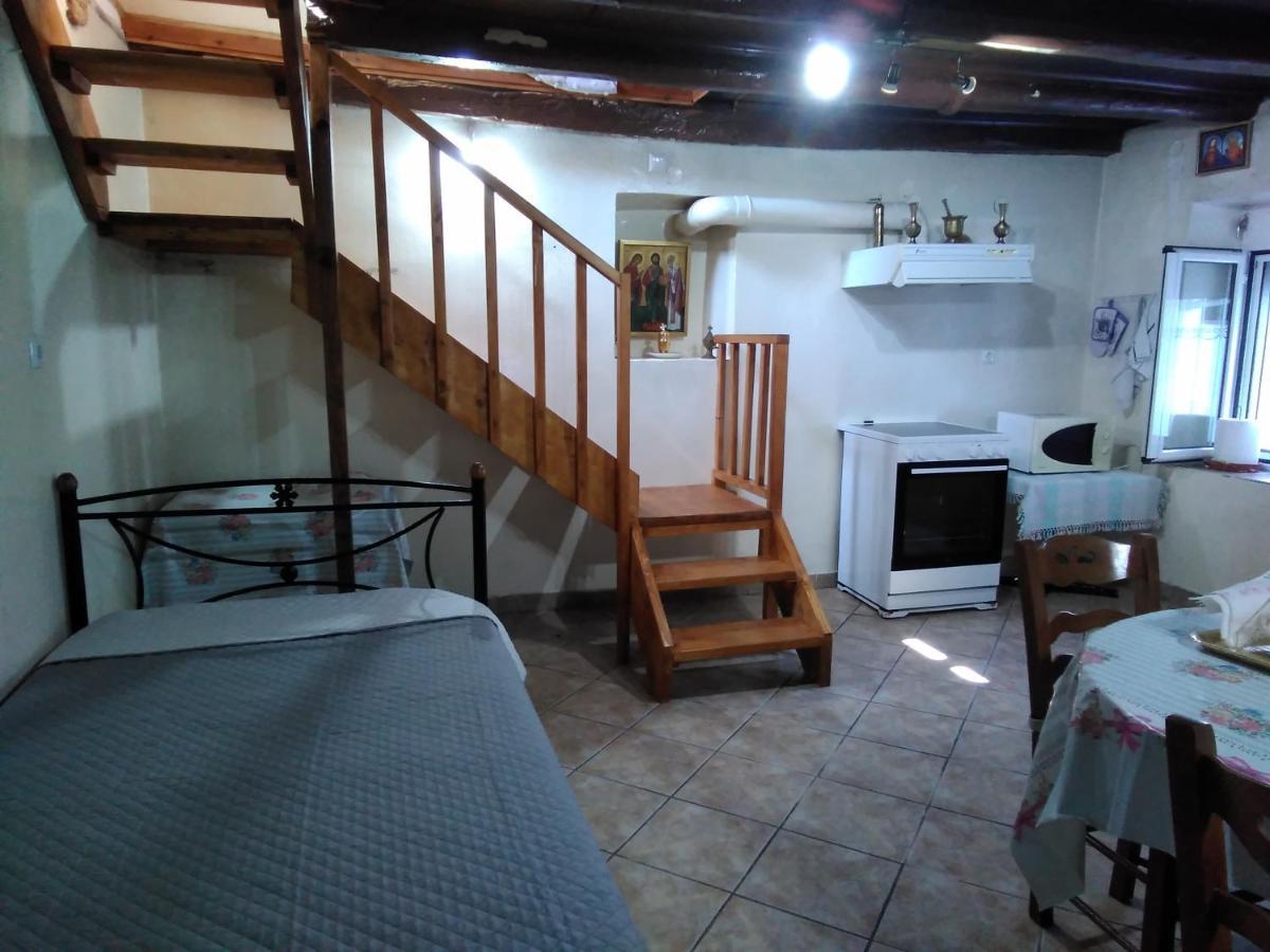 Matas House Holiday home Leonidio